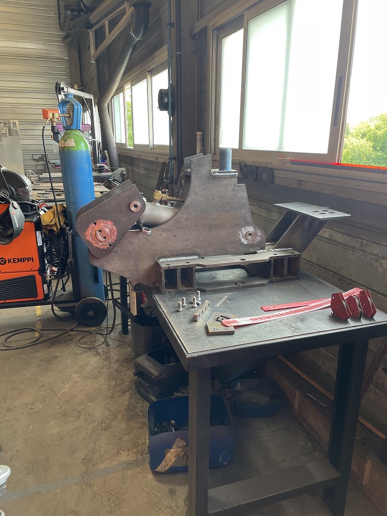 Conception et fabrication d'un chassis de micro-foreuse